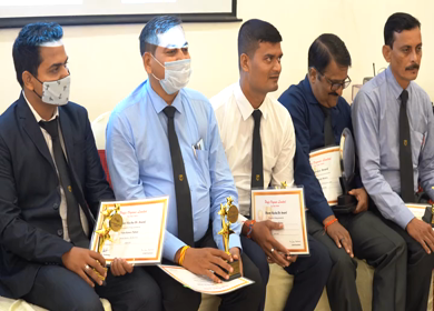 15th October 2021: Employees getting photos clicked after receiving  function at New Delhi,India