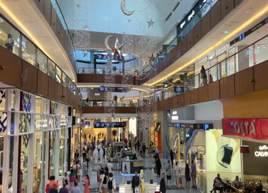 30 March 2023 : Shot of People Shopping at The Dubai Mall in Dubai,UAE